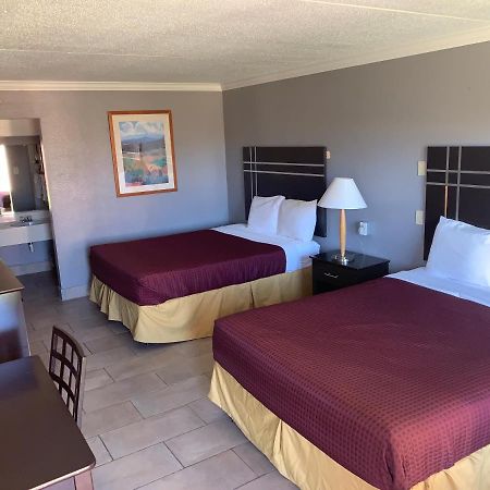 Executive Inn & Suites Beeville Экстерьер фото