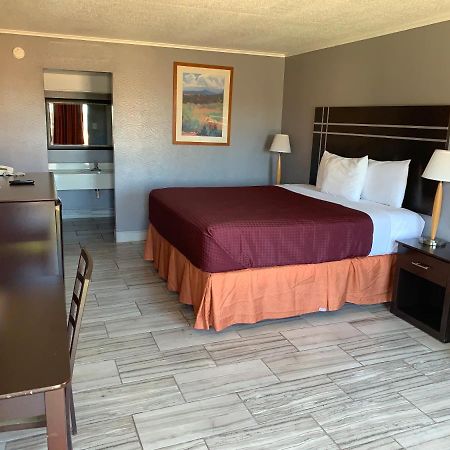 Executive Inn & Suites Beeville Экстерьер фото