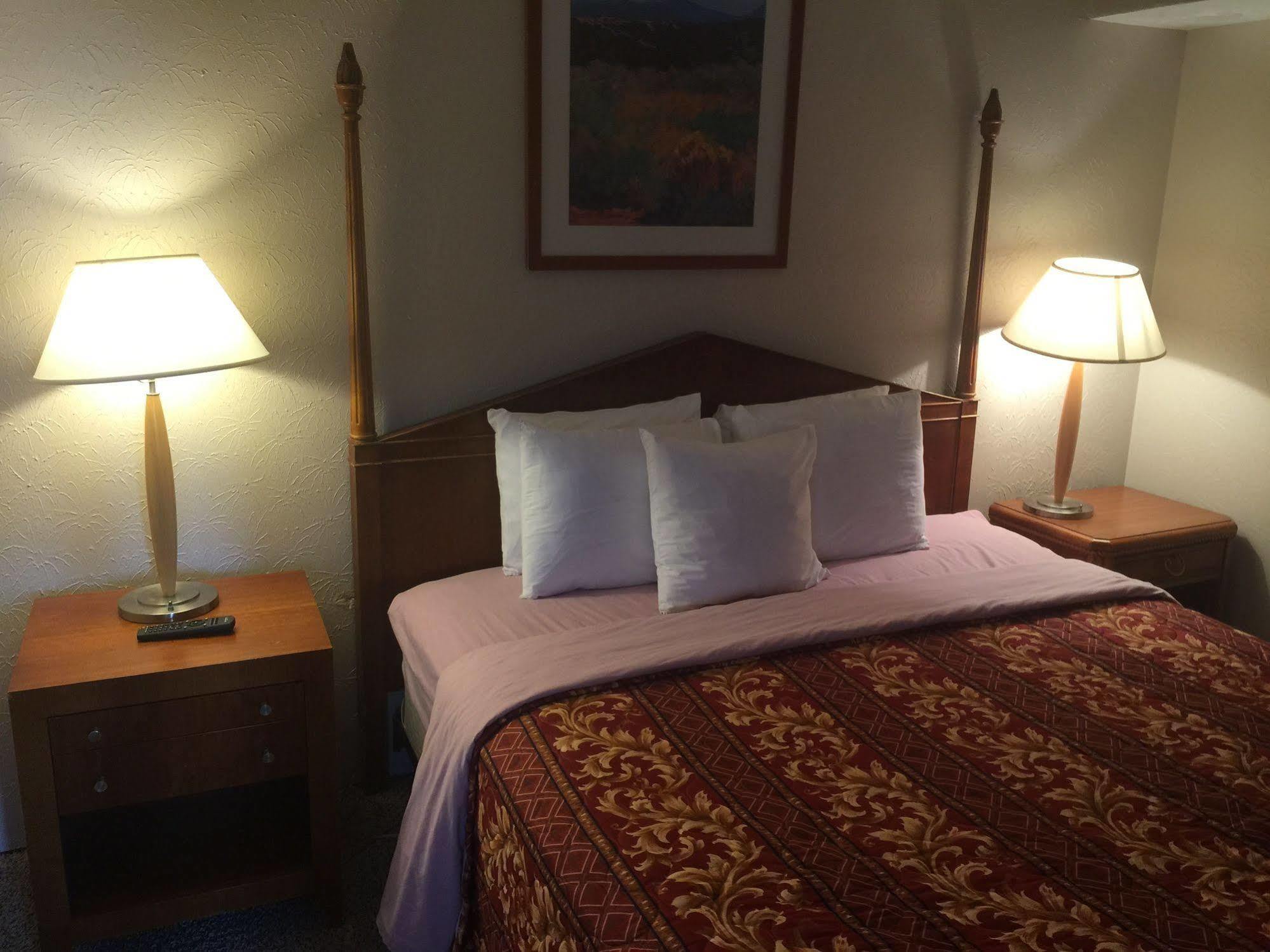 Executive Inn & Suites Beeville Экстерьер фото